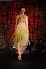 at Gauri Nainika and JJ Valaya showcase at Chivas tour in Grand Hyatt on 8th Jan 2010 (175).JPG